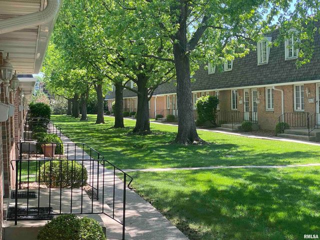 900 S Durkin Dr Unit 12, Springfield, IL 62704