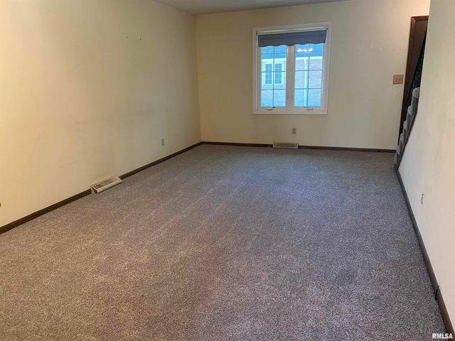 900 S Durkin Dr Unit 12, Springfield, IL 62704