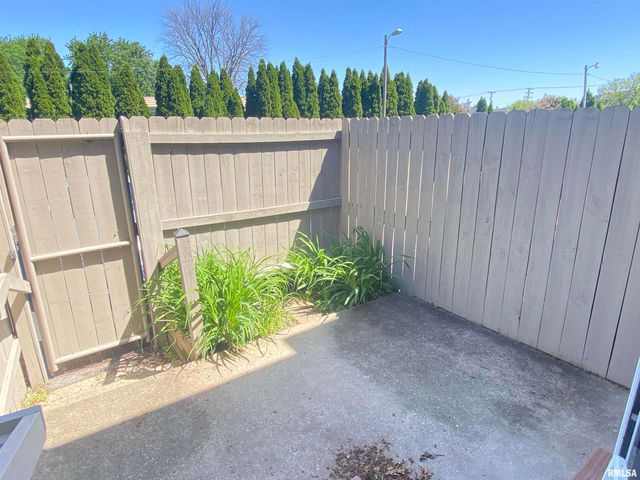 900 S Durkin Dr Unit 12, Springfield, IL 62704
