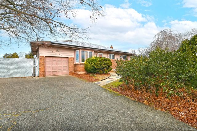 175 Woods Road, North Babylon, NY 11703