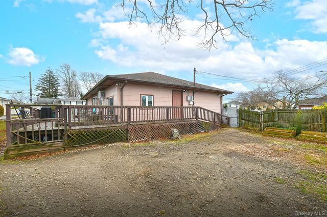 175 Woods Road, North Babylon, NY 11703