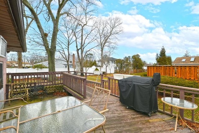 175 Woods Road, North Babylon, NY 11703