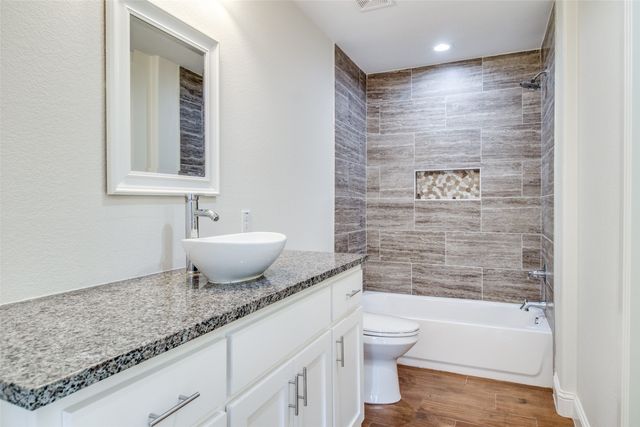 614 E College Street, Sherman, TX 75090