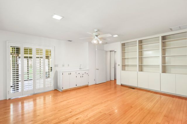 1230 Jacob Ln, Carmichael, CA 95608