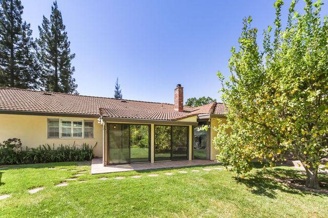 1230 Jacob Ln, Carmichael, CA 95608