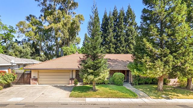 1230 Jacob Ln, Carmichael, CA 95608