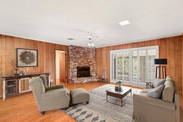 1230 Jacob Ln, Carmichael, CA 95608