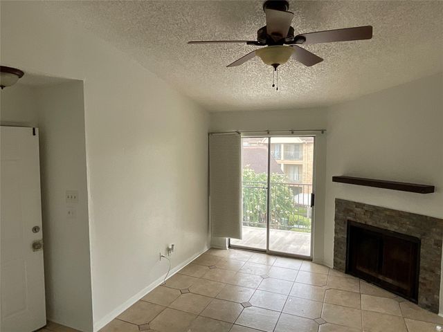 12250 Whittington Dr 712, Houston, TX 77077