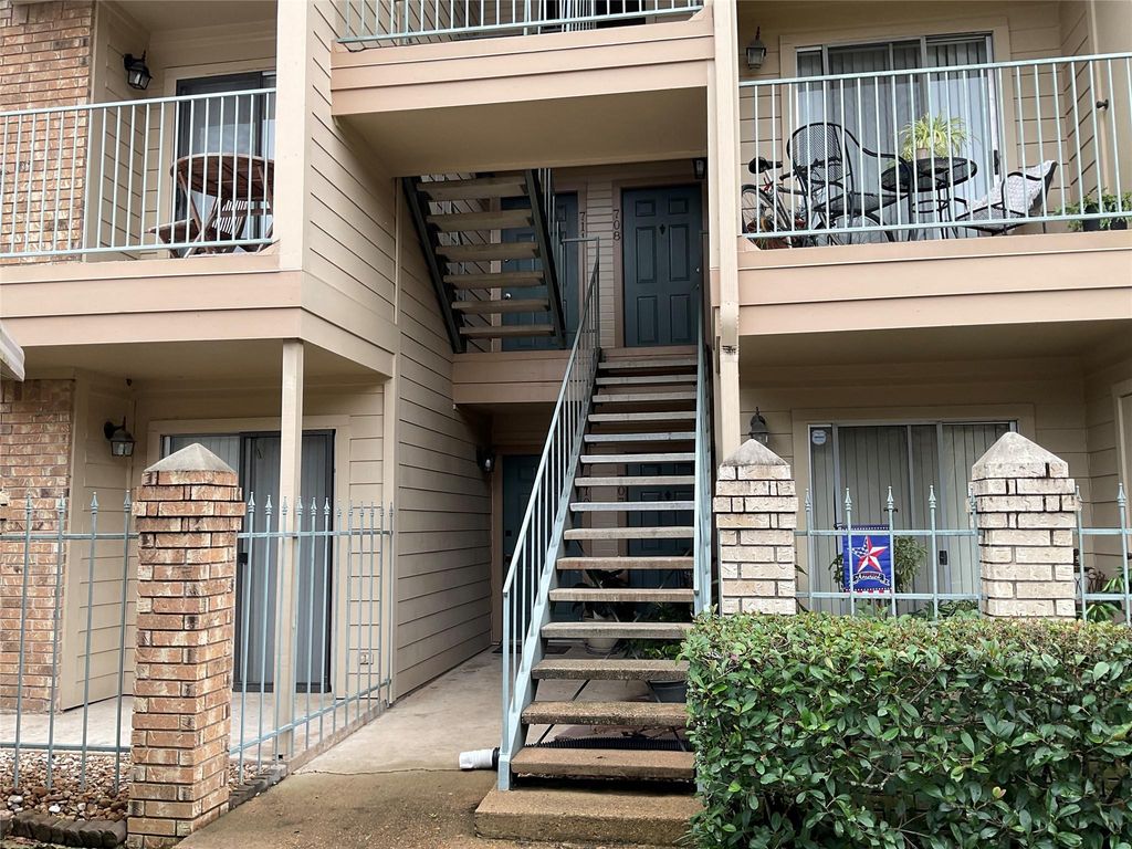 12250 Whittington Dr 712, Houston, TX 77077