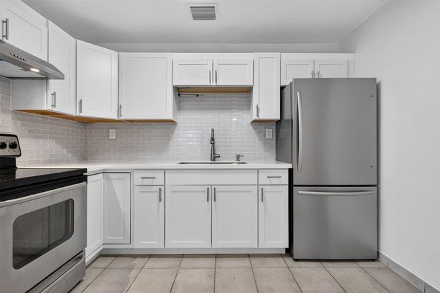 201 Palm Street 203, Lantana, FL 33462