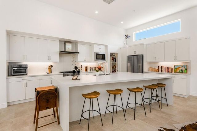 423 Fountain Drive, Palm Springs, CA 92262