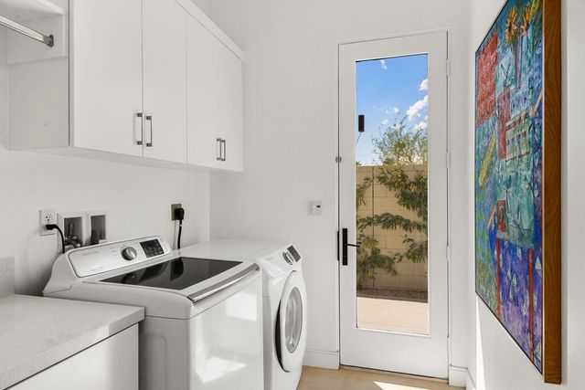 423 Fountain Drive, Palm Springs, CA 92262