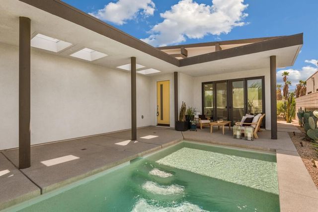 423 Fountain Drive, Palm Springs, CA 92262