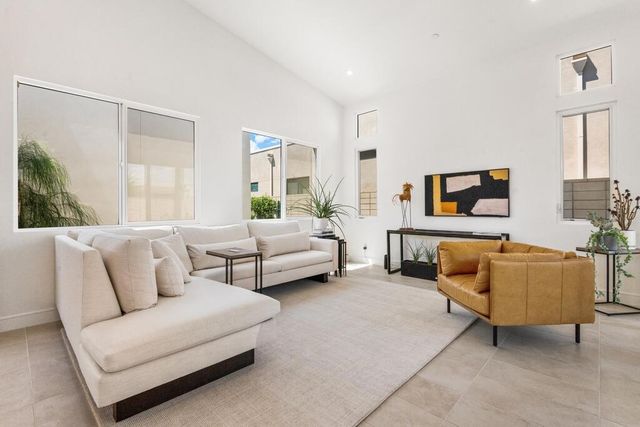 423 Fountain Drive, Palm Springs, CA 92262