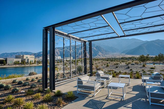 423 Fountain Drive, Palm Springs, CA 92262