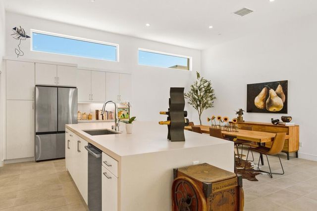 423 Fountain Drive, Palm Springs, CA 92262