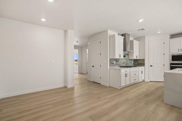 2428 Marble Avenue NE, Rio Rancho, NM 87144