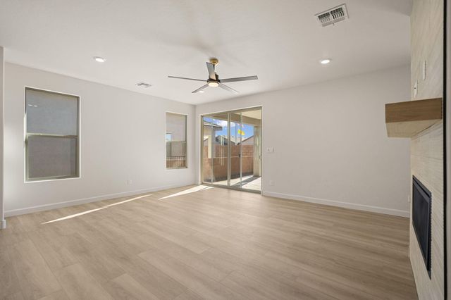 2428 Marble Avenue NE, Rio Rancho, NM 87144