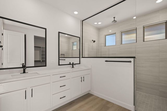 2428 Marble Avenue NE, Rio Rancho, NM 87144