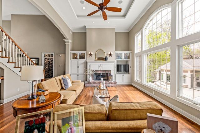 W210N5415 Carters Crossing CIRCLE, Menomonee Falls, WI 53051
