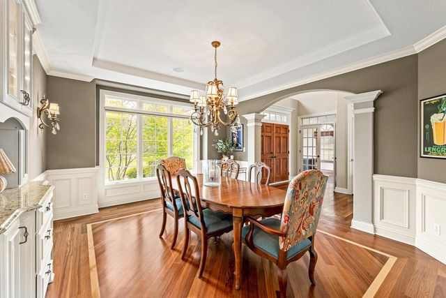 W210N5415 Carters Crossing CIRCLE, Menomonee Falls, WI 53051