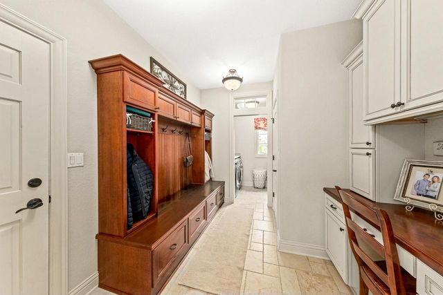 W210N5415 Carters Crossing CIRCLE, Menomonee Falls, WI 53051