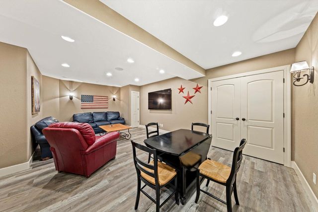 W210N5415 Carters Crossing CIRCLE, Menomonee Falls, WI 53051