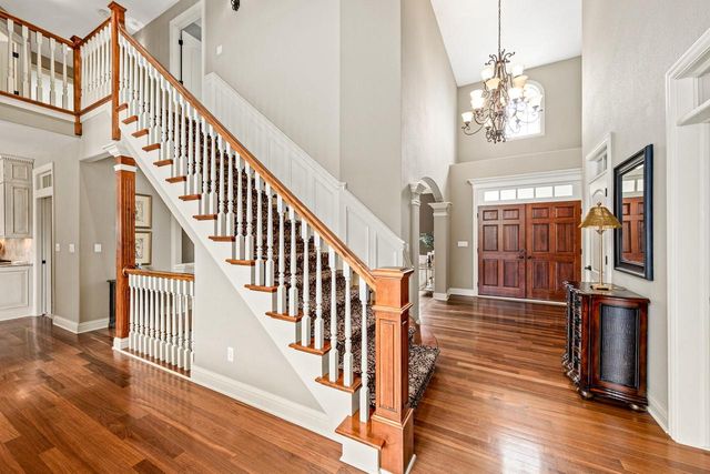 W210N5415 Carters Crossing CIRCLE, Menomonee Falls, WI 53051
