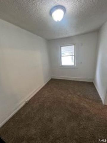 1800 N 6th Avenue, Evansville, IN 47710