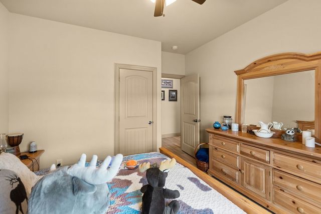 300 Delatorre Street, Trenton, TX 75490