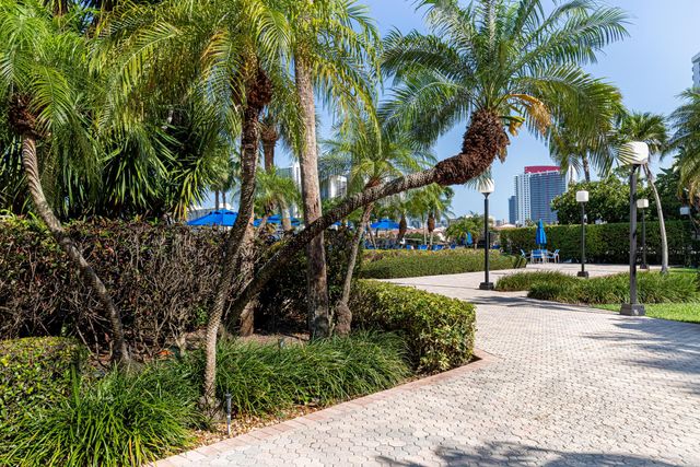 600 Three Islands Boulevard 121, Hallandale Beach, FL 33009