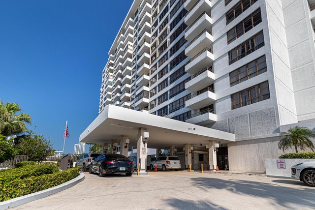 600 Three Islands Boulevard 121, Hallandale Beach, FL 33009