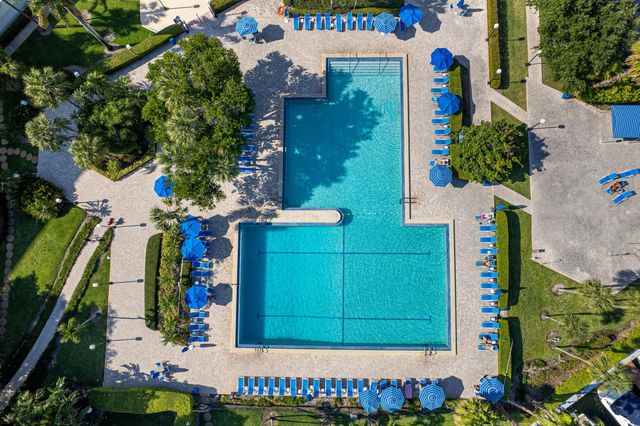 600 Three Islands Boulevard 121, Hallandale Beach, FL 33009