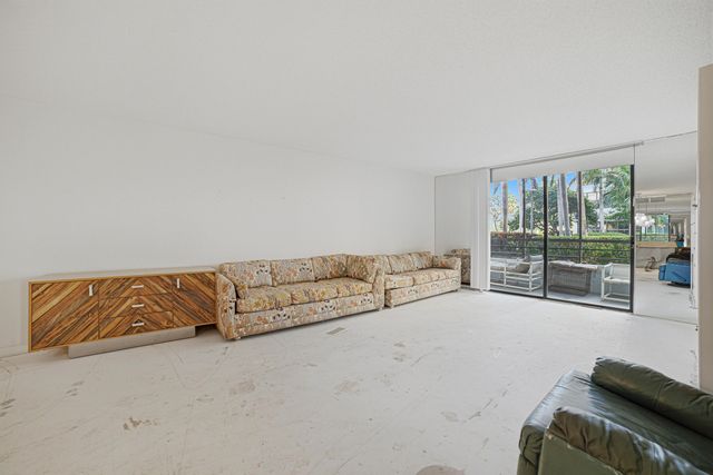 600 Three Islands Boulevard 121, Hallandale Beach, FL 33009