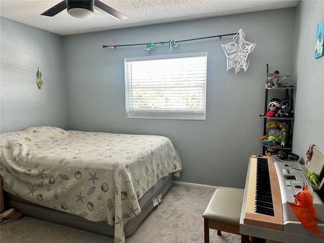 350 79TH AVENUE N 142, St Petersburg, FL 33702