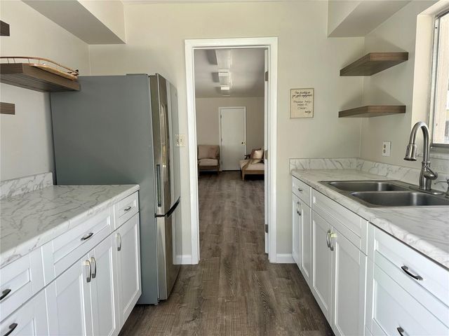 350 79TH AVENUE N 142, St Petersburg, FL 33702