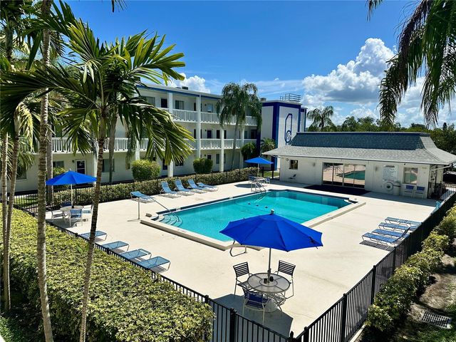 350 79TH AVENUE N 142, St Petersburg, FL 33702