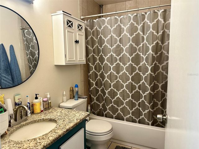 350 79TH AVENUE N 142, St Petersburg, FL 33702