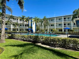 350 79TH AVENUE N 142, St Petersburg, FL 33702