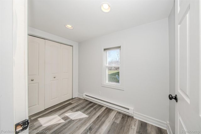 1111 Vermont Drive, Oakland Charter Township, MI 48083