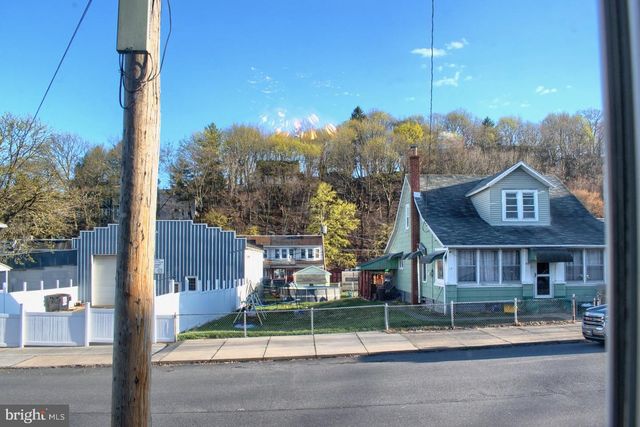 100 POPLAR STREET, Coal Township, PA 17866
