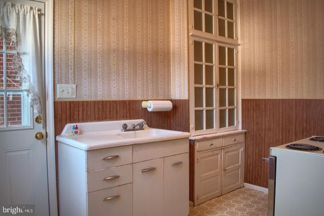 100 POPLAR STREET, Coal Township, PA 17866