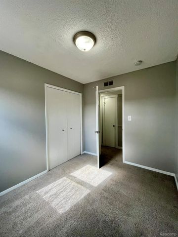 3266 S STELLA, Trenton, MI 48183