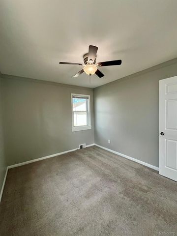 3266 S STELLA, Trenton, MI 48183