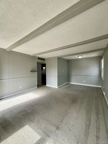 3266 S STELLA, Trenton, MI 48183