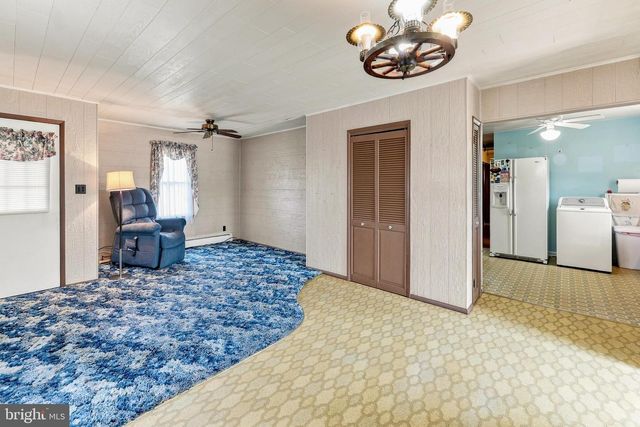 221 SHERWIN RD, Mullica Hill, NJ 08062