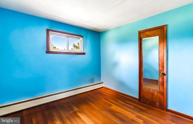 221 SHERWIN RD, Mullica Hill, NJ 08062