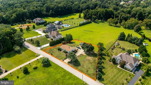 221 SHERWIN RD, Mullica Hill, NJ 08062
