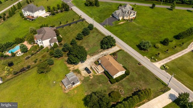 221 SHERWIN RD, Mullica Hill, NJ 08062