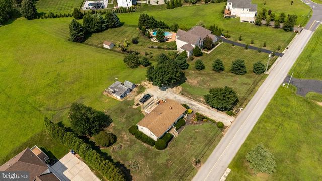 221 SHERWIN RD, Mullica Hill, NJ 08062